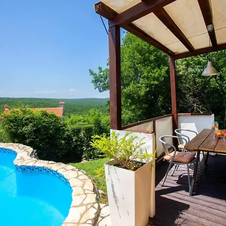 Vila Deborah Labin (Istria)