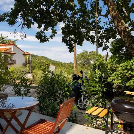 Vila Deborah